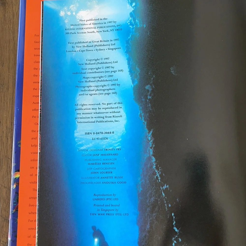 Diving Coffee Table Book World’s Best Sites - Picture 3 of 11